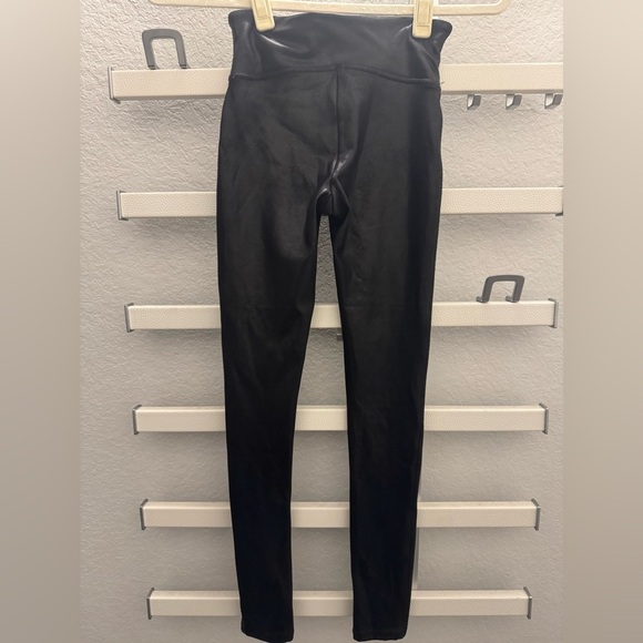 Spanx by Sara Blakely Faux Leather Leggings - Picture 4 of 5